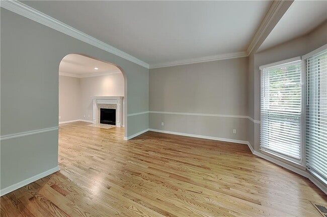 Building Photo - 811 Springdale Crossing