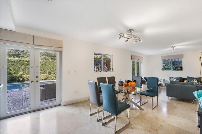 Foto del edificio - 10670 SW 77th Ave