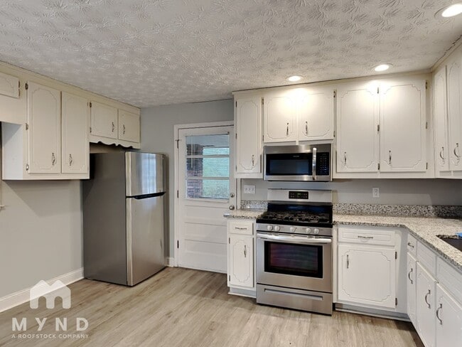 Foto del edificio - 2206 Rockdale Dr NW