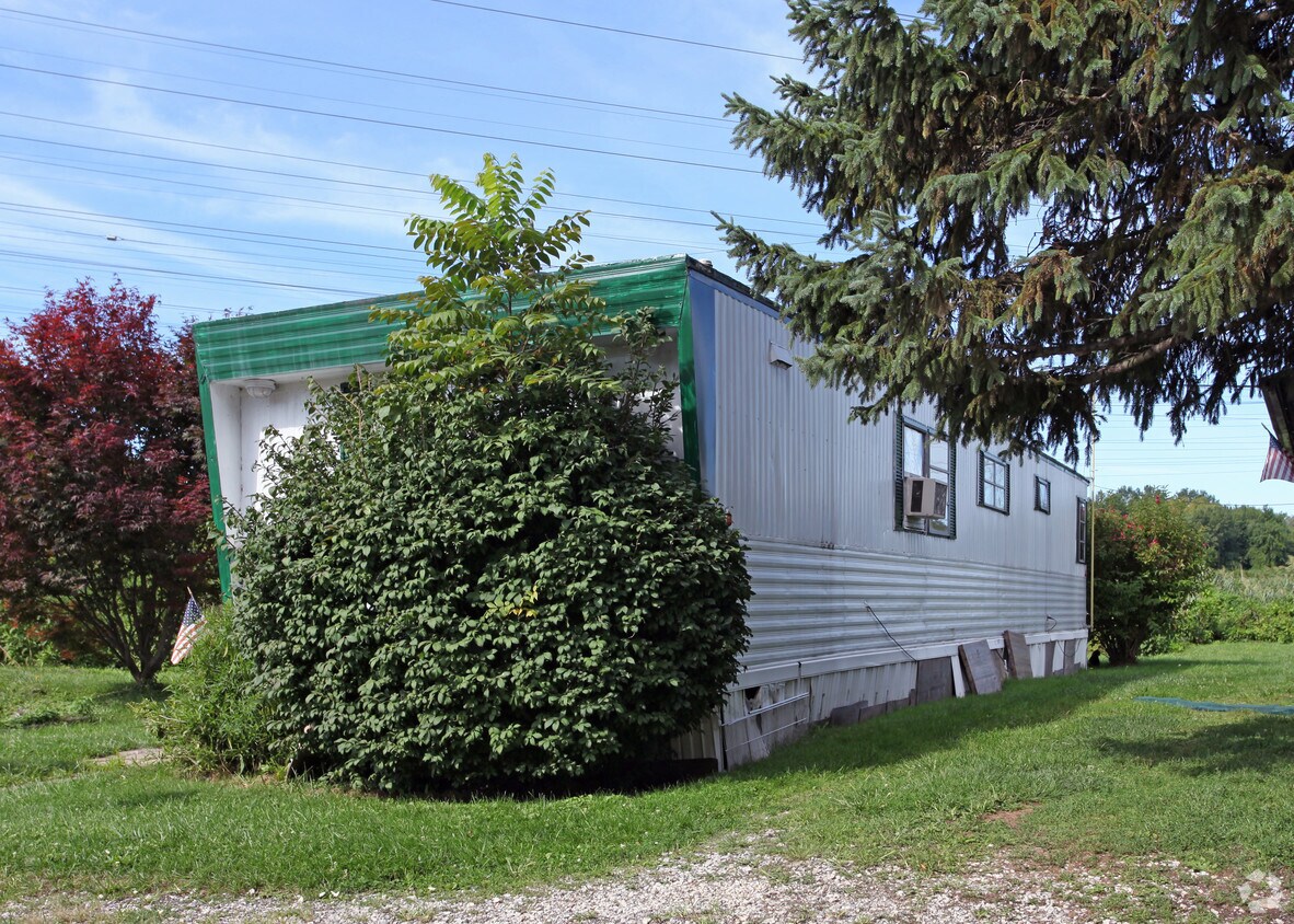 Building Photo - Courtyard Mobile Home Park