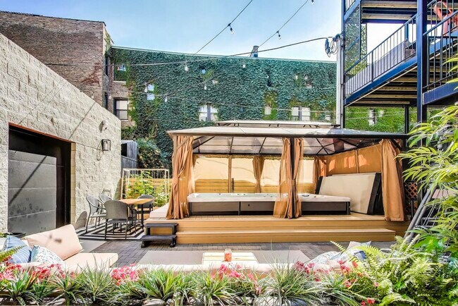 Foto del edificio - 650 W Wrightwood Ave