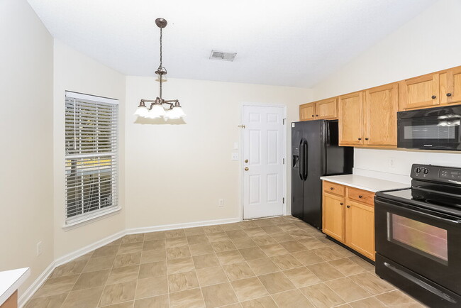 Building Photo - 1056 Meadowbrook Ln SW