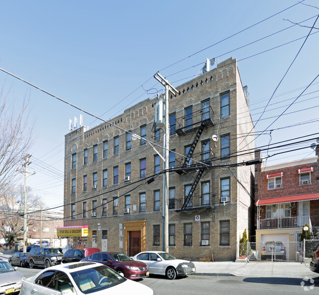 Building Photo - 3724-3728 Bronxwood
