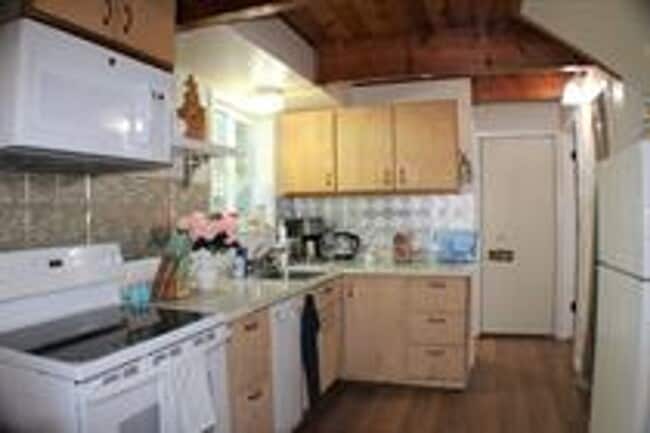 Building Photo - Charming 3-Bed, 2-Bath Home in Peaceful Tw...