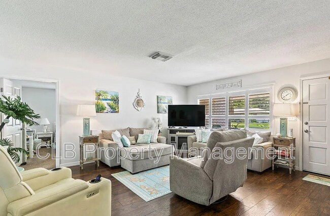 Foto del edificio - 1429 Edgewater Rd