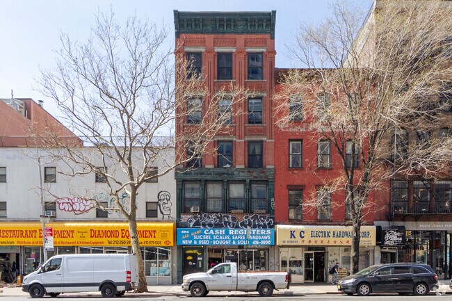 Building Photo - 184 Bowery