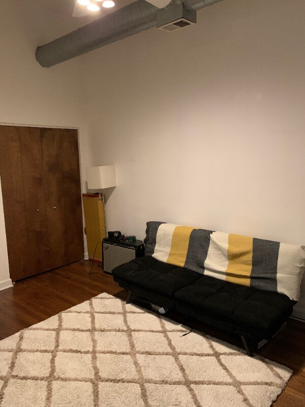 Foto del edificio - 1514 N Milwaukee Ave