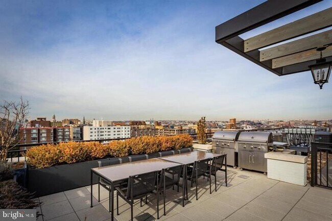 Building Photo - 1011 M St NW