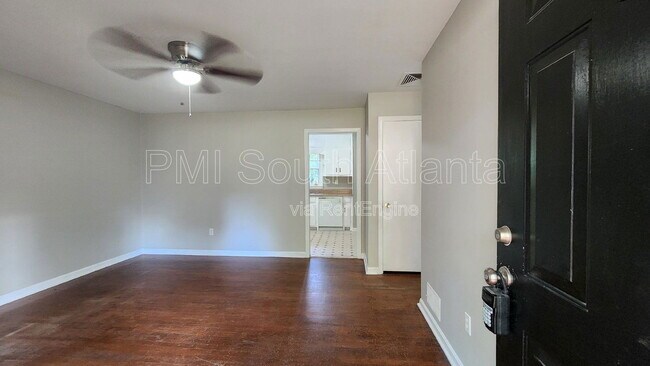 Foto del edificio - 1028 Tamarack Trail