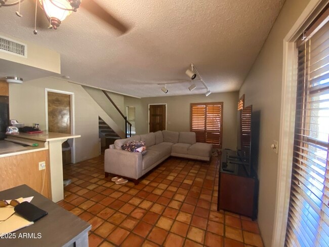 Foto del edificio - 10424 N 11th Pl