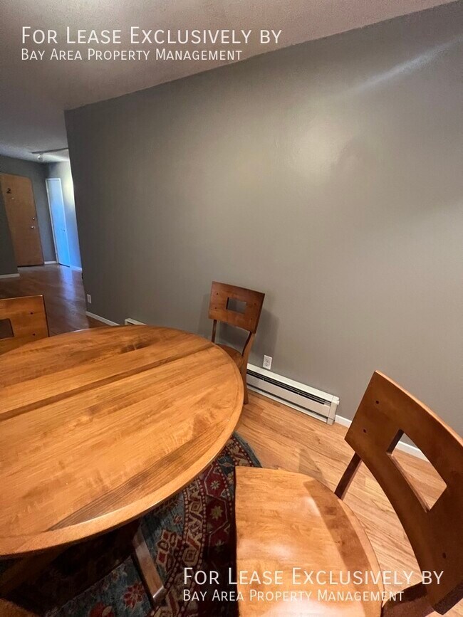 Foto del edificio - Pet-friendly, ground floor 2BR/2BA condo n...