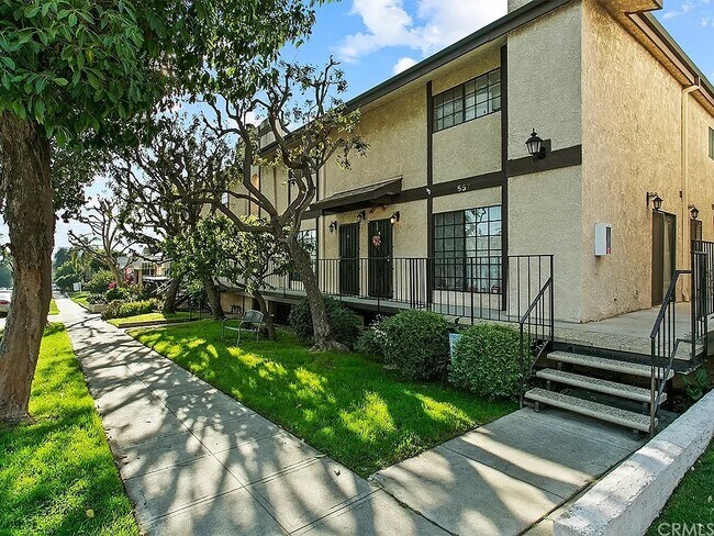 Foto del edificio - 557 E Tujunga Ave