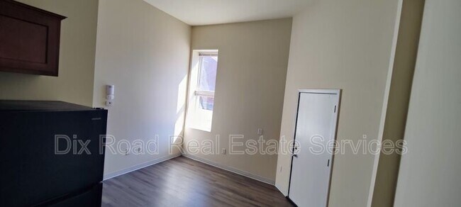 Building Photo - 4200 Colerain Ave