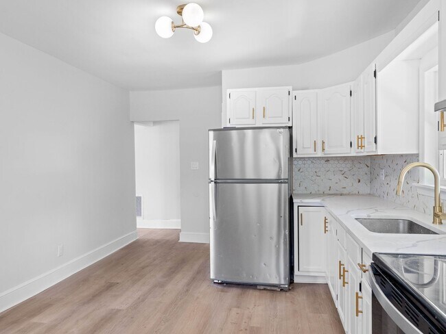 Building Photo - Updated 3-Bedroom Home with Spacious Yard in Hainesport
