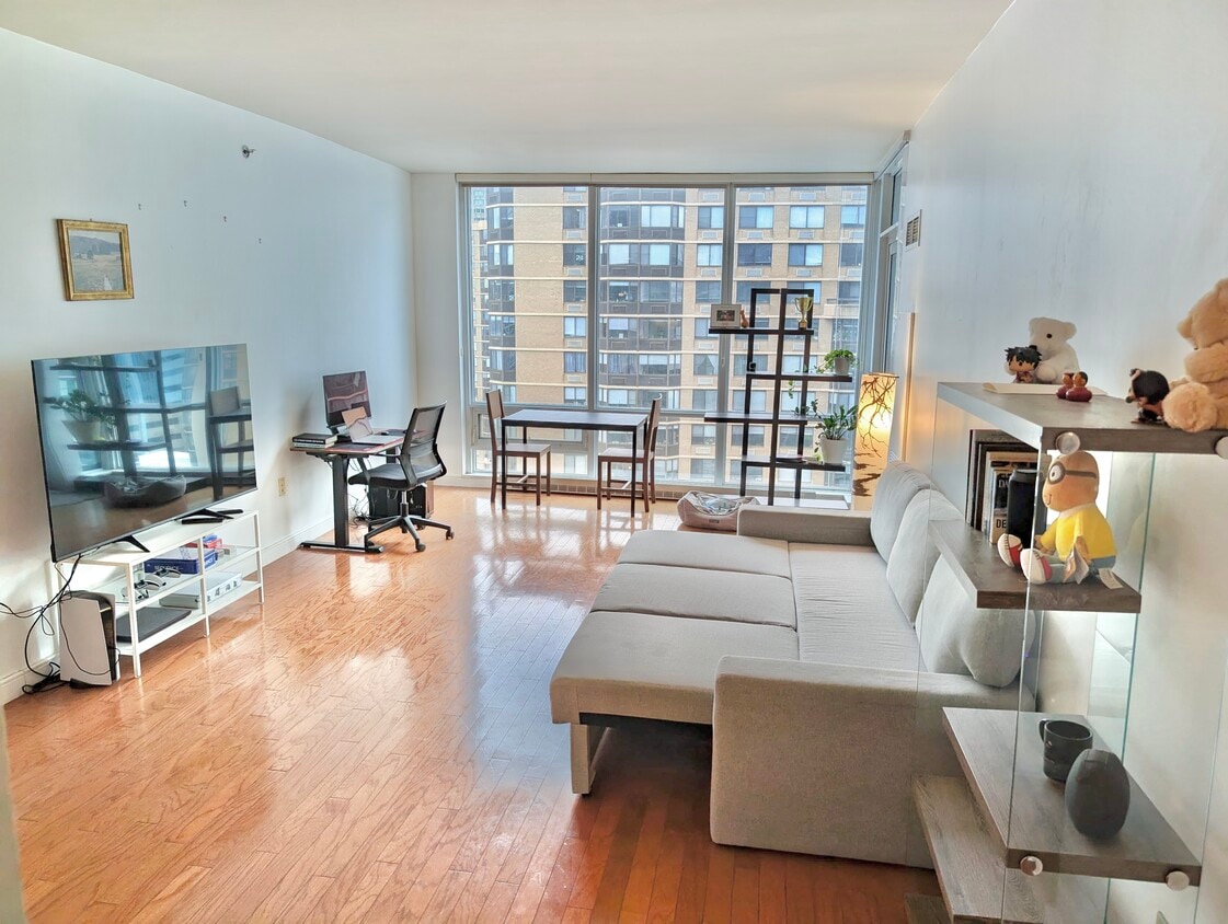 Photo - 20 Newport Pkwy (Jersey City, NJ)