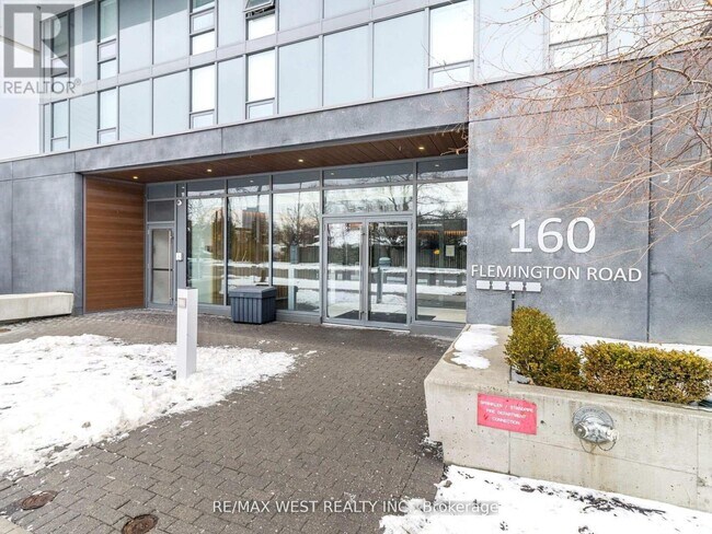 Photo du bâtiment - 160-160 Flemington Rd