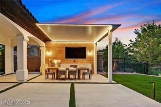 Building Photo - 11906 Port Labelle Dr