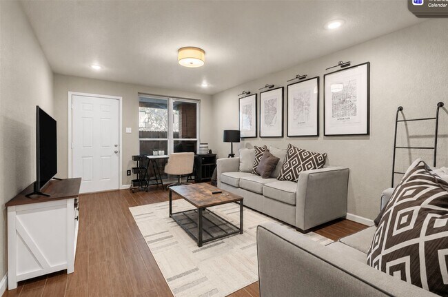 Foto del edificio - 4641 Wild Indigo St