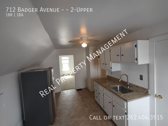 Building Photo - 712 Badger Ave