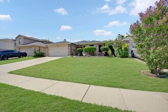 Building Photo - 1012 Triple Crown Dr