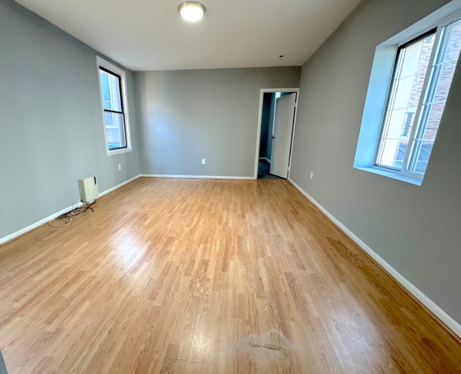 Foto del edificio - 234 Ogden Ave.