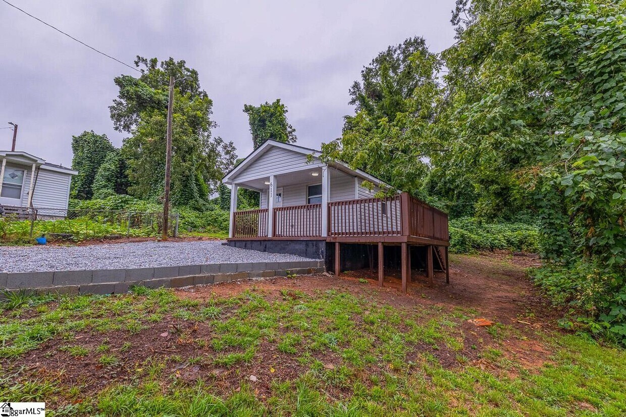 Foto principal - 611 Hunters Ct