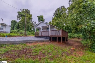 Building Photo - 611 Hunters Ct
