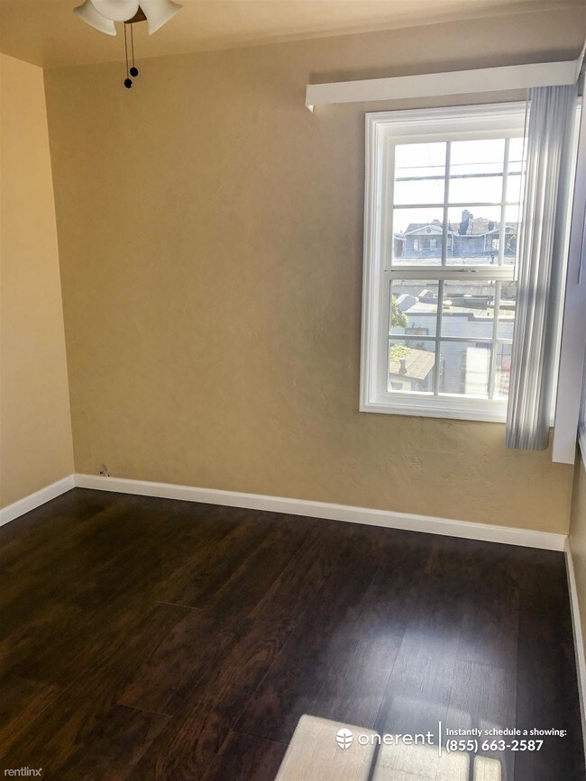 Building Photo - 2 br, 1 bath Apartment - 4252 37th St -