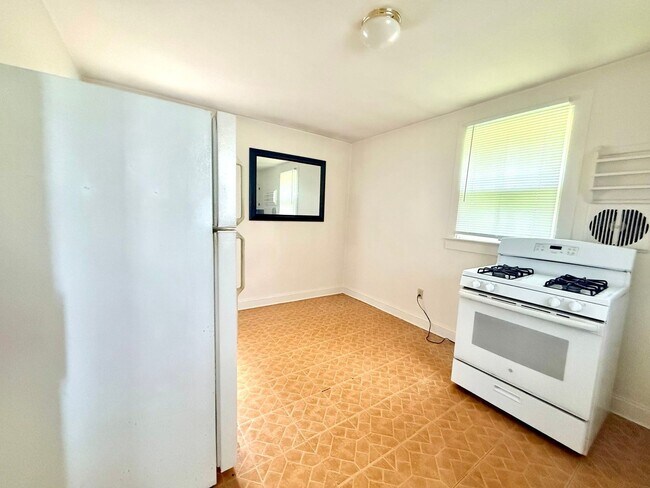 Foto del edificio - 497 Norwood Rd