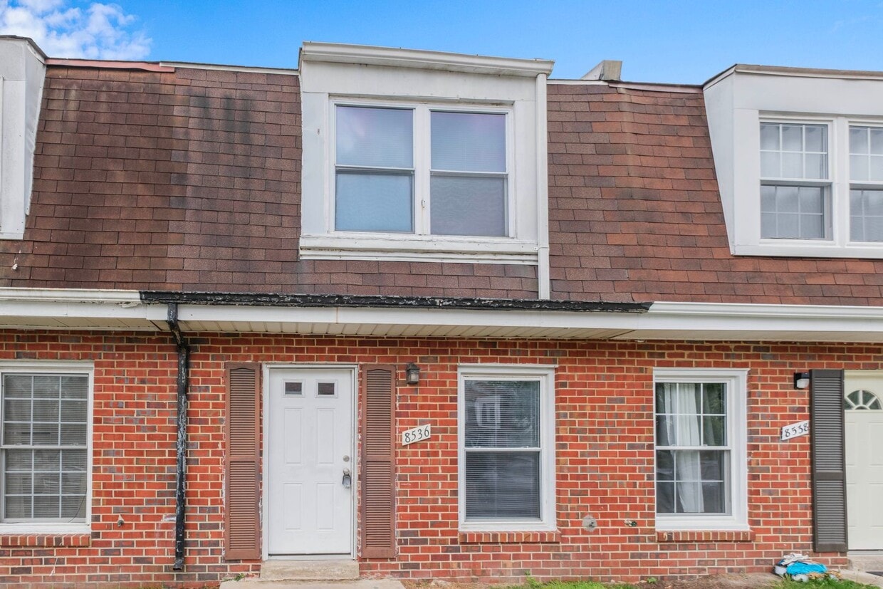 Primary Photo - Beautiful 3BR/1BA Townhome in Severn!