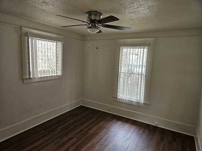 Building Photo - 1 Bedroom - 1 Bathroom in Hillcrest