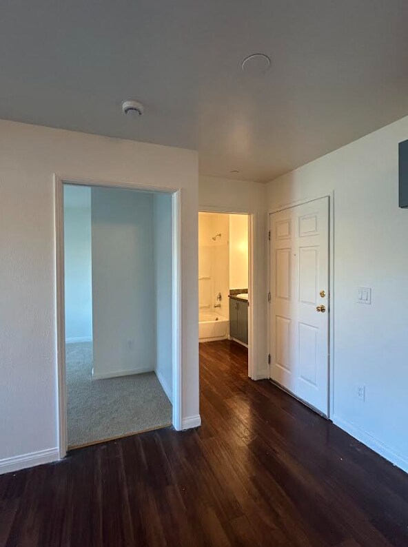 Foto del edificio - 238 E Vernon Ave