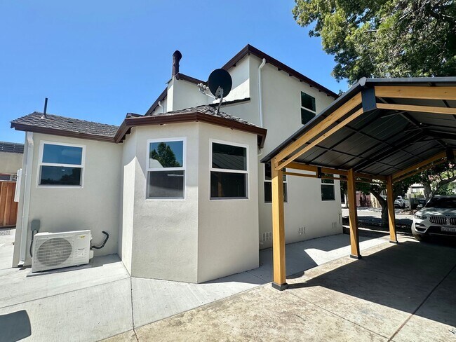 Building Photo - Beautiful, Brand New Sunnyvale Home -Walk ...