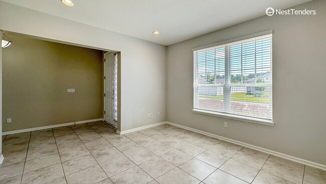 Foto del edificio - Four Bedrooms in the Heart of Nassau County!