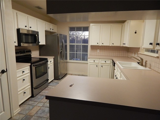 Building Photo - 123 Mesa Verde Dr