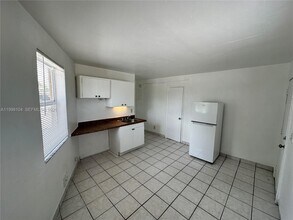 Building Photo - 701 NW 7th Ave