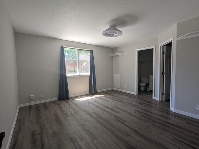 Foto del edificio - 535 Sawtooth St