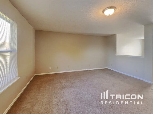 Foto del edificio - 13460 N Carwood Ct