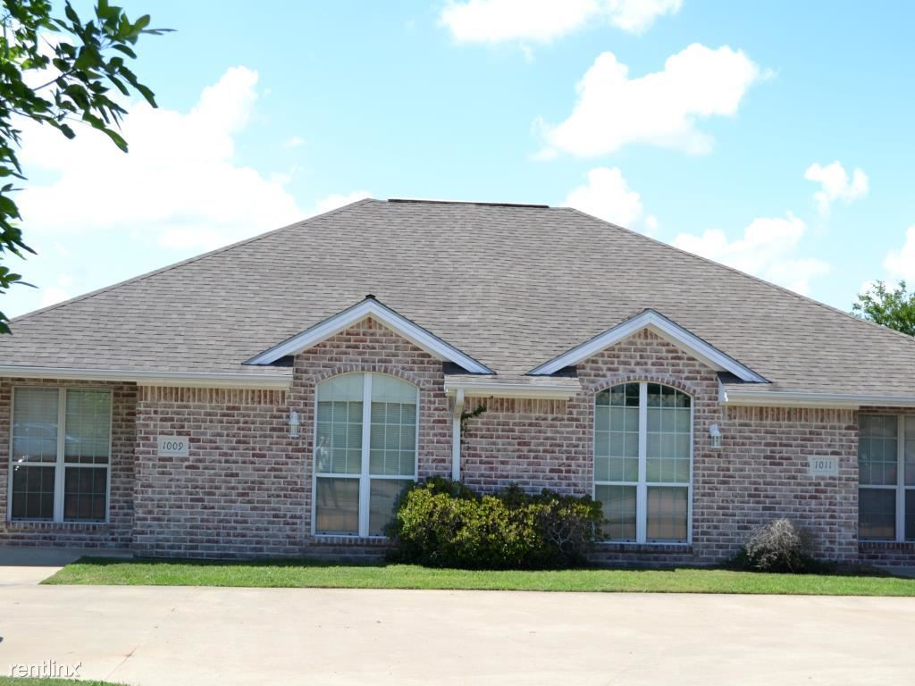 Primary Photo - 2 br, 2 bath Duplex - 1009 Sun Meadow Ct 1011