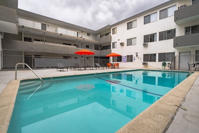 Foto del edificio - 11645 Gorham Ave