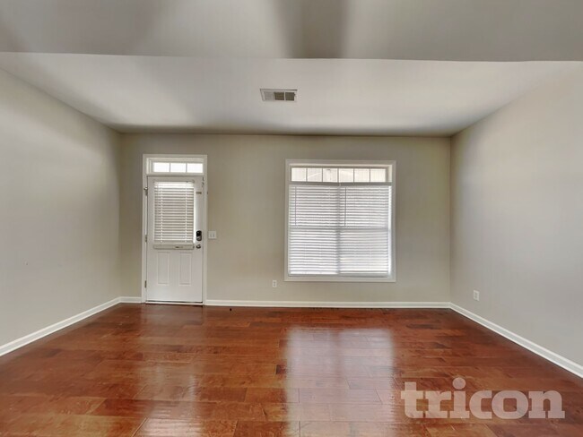 Building Photo - 2704 Mariner Way