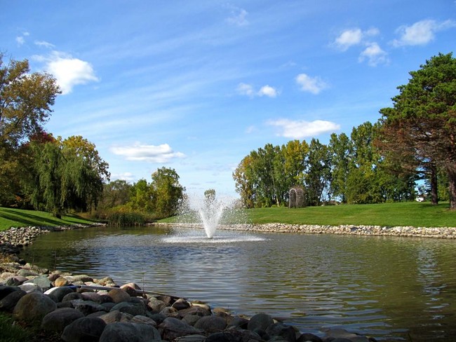 Estanque - Overbrook Village Apartments