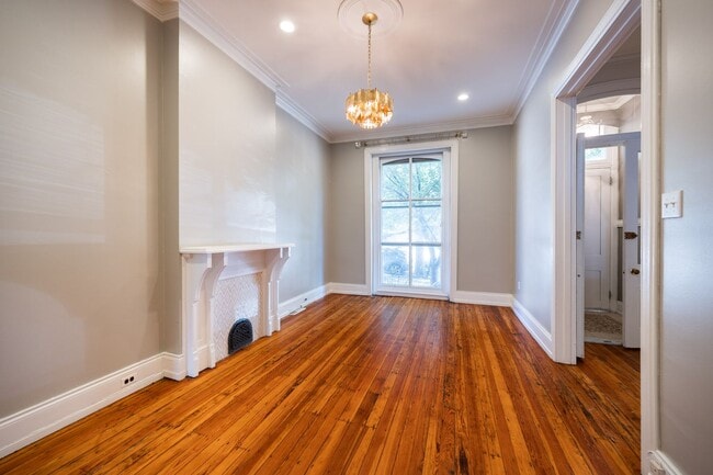 Photo - 206 S 43rd St House