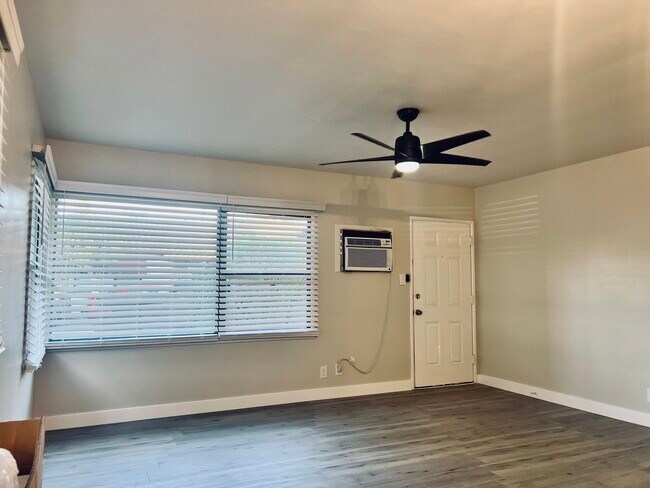 Foto del edificio - 7450 Potomac St