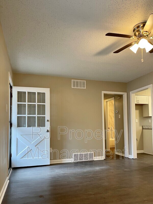 Building Photo - 3894 Houghton Cove