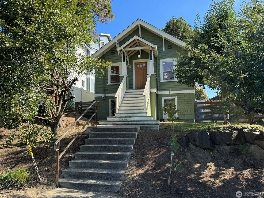 Primary Photo - 3Bd/1.75Ba Seattle House