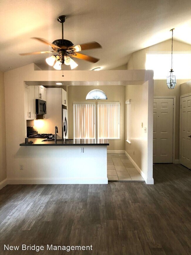 Foto del edificio - 3 br, 2 bath House - 591 Gonzalez Street