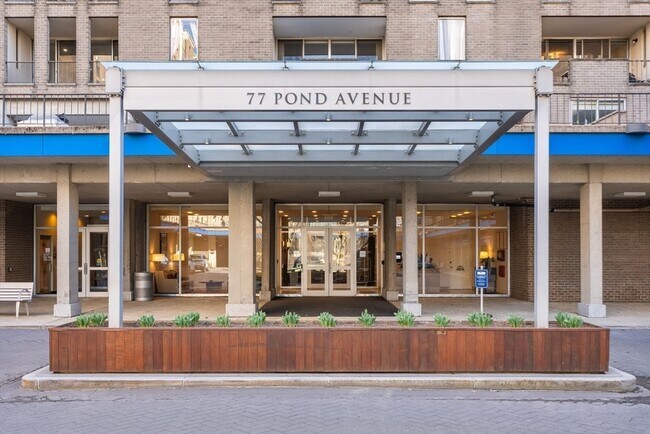 Foto del edificio - 77 Pond Ave