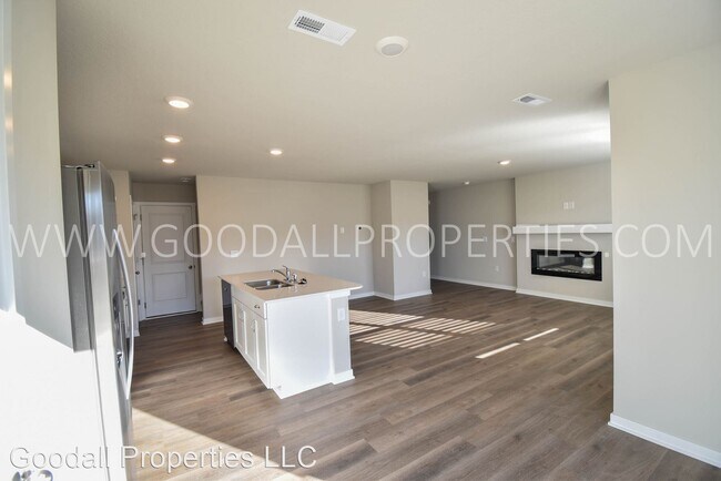 Foto del edificio - 3 br, 2.5 bath House - 334 Juniper Dr