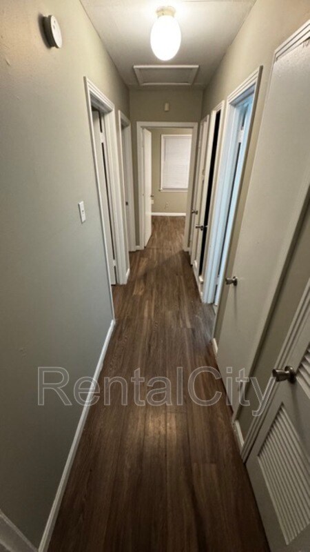 Foto del edificio - 1856 Coventry Dr